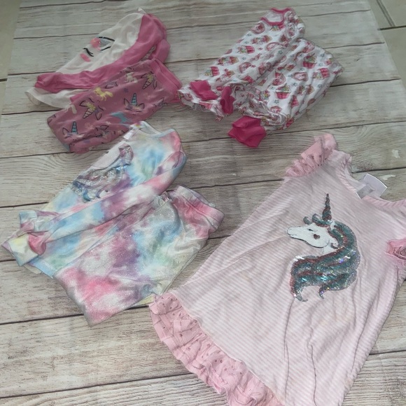 4T Pajama bundle (4 pair) - Picture 2 of 8